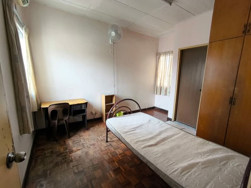 2.5-storey Terraced House for Rent in Damansara Jaya (Petaling Jaya) - Eric Lim - Bedroom - PropertyGuru.com.my