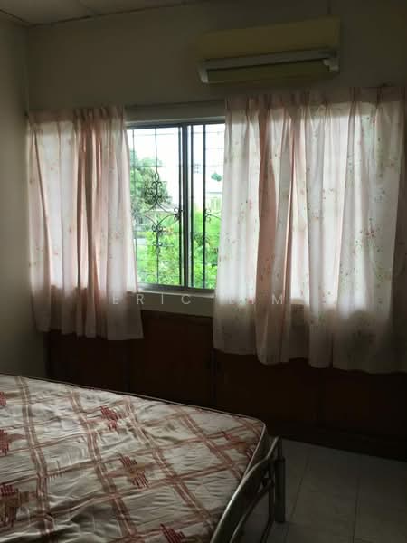 2.5-storey Terraced House for Rent in Damansara Jaya (Petaling Jaya) - Eric Lim - Bedroom - PropertyGuru.com.my