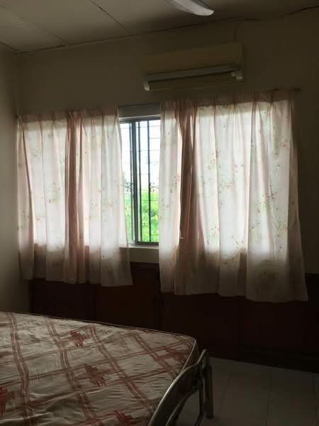 2.5-storey Terraced House for Rent in Damansara Jaya (Petaling Jaya) - Eric Lim - Bedroom - PropertyGuru.com.my