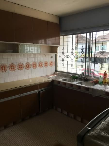 2.5-storey Terraced House for Rent in Damansara Jaya (Petaling Jaya) - Eric Lim - Kitchen - PropertyGuru.com.my
