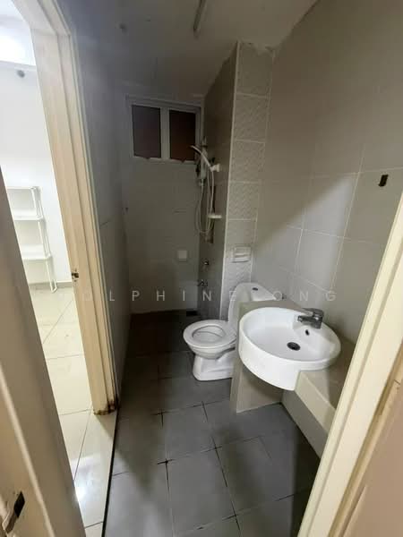 Apartment for Rent at Austin Suites (Permata Austin) - Dolphine Ong - Bathroom - PropertyGuru.com.my