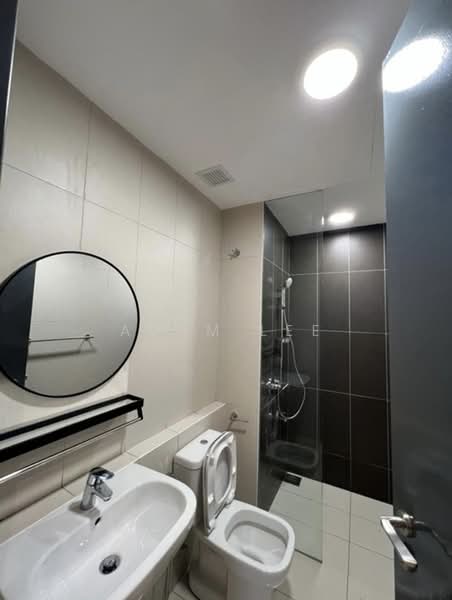 Servis Apartment untuk Dijual di YOLO Signature Suites - Adam Lee - Bathroom - PropertyGuru.com.my