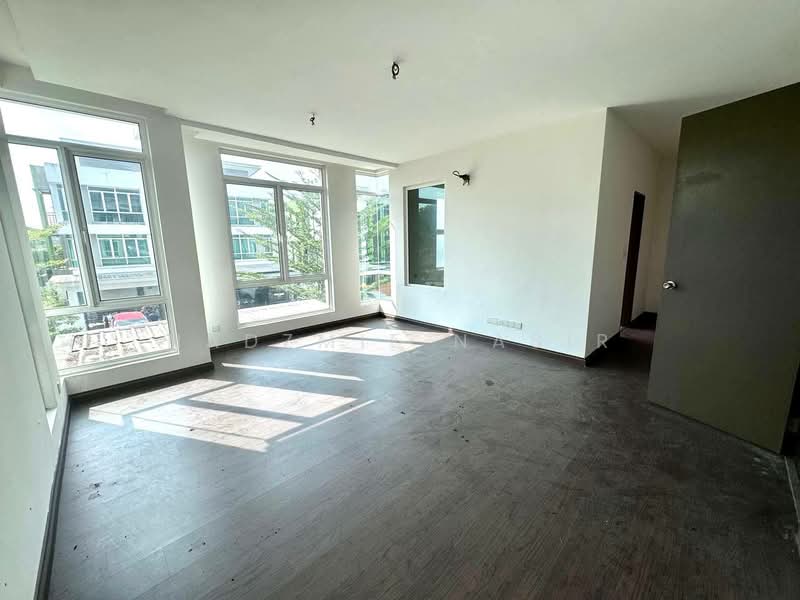 Semi-Detached House for Sale in Kampung Sungai Ramal Baru (Kajang) - Nadzmie Nasir - Living Room - PropertyGuru.com.my