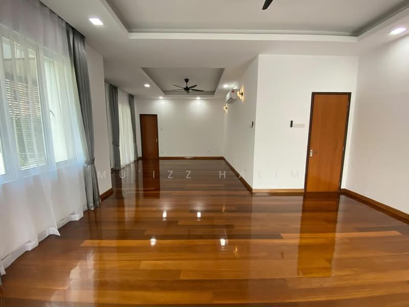 Bungalow for Rent in Ukay Bistari (Ulu Kelang) - Mu'izz Halim - Living Room - PropertyGuru.com.my
