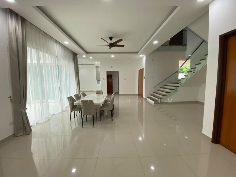 Bungalow for Rent in Ukay Bistari (Ulu Kelang) - Mu'izz Halim - Dining Room - PropertyGuru.com.my