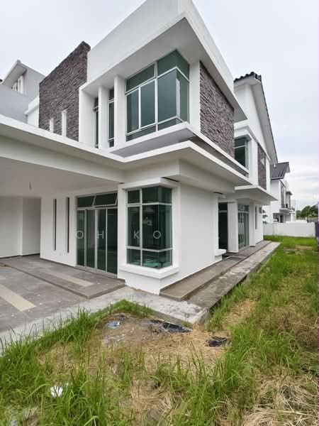 Semi-Detached House for Sale in Taman Mutiara Rini (Skudai) - Loh Kok Hui - Exterior - PropertyGuru.com.my