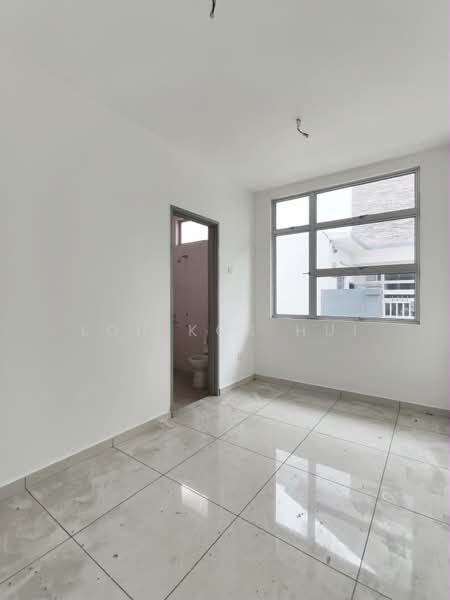 Semi-Detached House for Sale in Taman Mutiara Rini (Skudai) - Loh Kok Hui - Interior - PropertyGuru.com.my