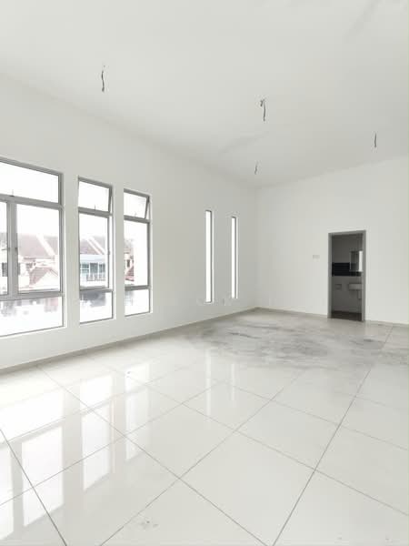 Semi-Detached House for Sale in Taman Mutiara Rini (Skudai) - Loh Kok Hui - Living Room - PropertyGuru.com.my
