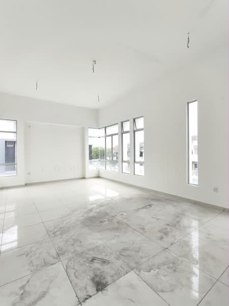 Semi-Detached House for Sale in Taman Mutiara Rini (Skudai) - Loh Kok Hui - Living Room - PropertyGuru.com.my