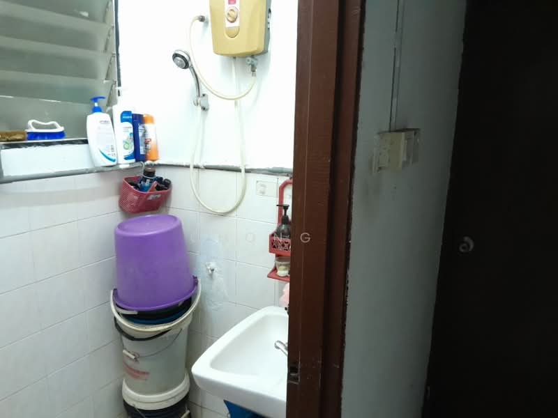 Pangsapuri untuk Dijual di City Height - Chong . - Bathroom - PropertyGuru.com.my