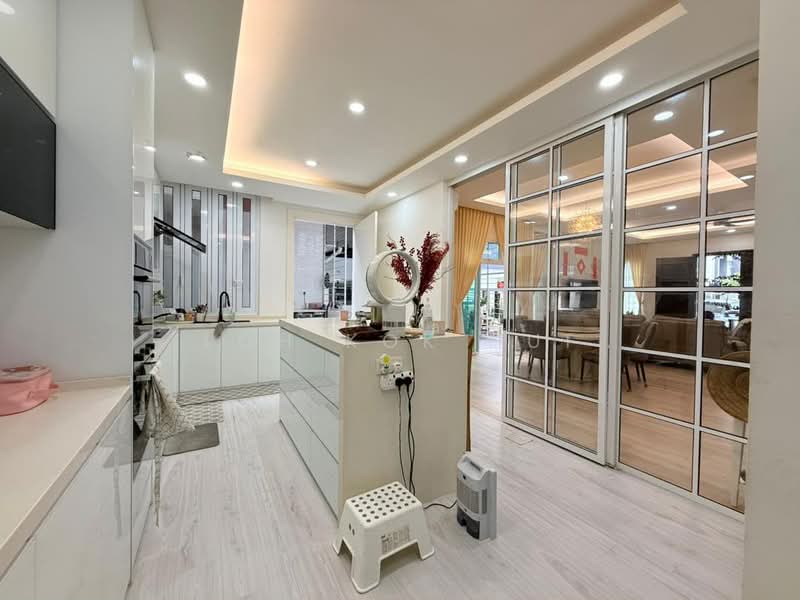 Rumah Kluster untuk Dijual di Taman Nusa Sentral (Iskandar Puteri (Nusajaya)) - Loh Kok Hui - Kitchen - PropertyGuru.com.my