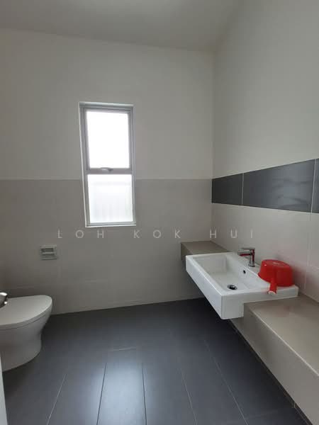 Rumah Teres 2 Tingkat untuk Dijual di Iskandar Puteri (Nusajaya) (Johor) - Loh Kok Hui - Bathroom - PropertyGuru.com.my