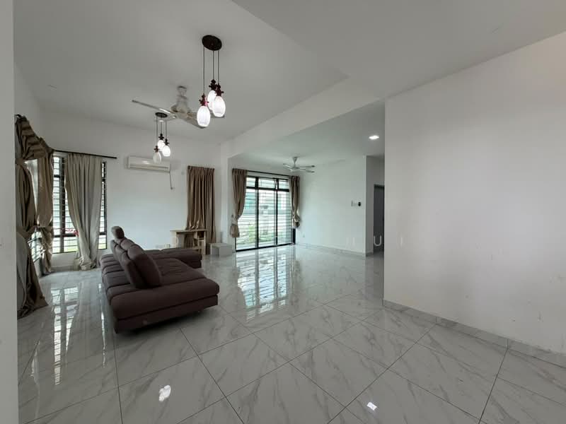 Cluster House for Sale in Taman Nusa Bestari (Iskandar Puteri (Nusajaya)) - Loh Kok Hui - Living Room - PropertyGuru.com.my