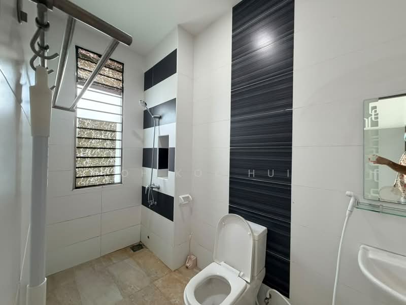 Cluster House for Sale in Taman Nusa Bestari (Iskandar Puteri (Nusajaya)) - Loh Kok Hui - Bathroom - PropertyGuru.com.my