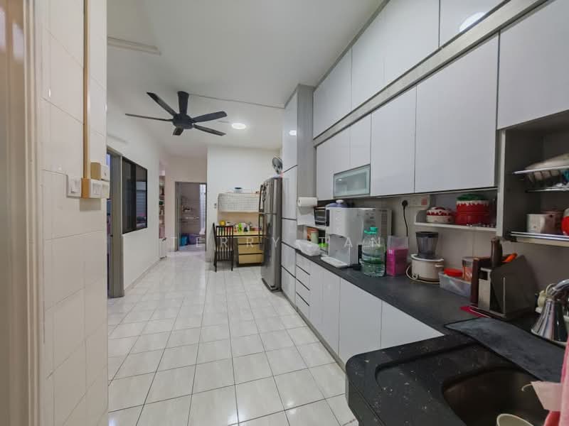 Rumah Teres 1 Tingkat untuk Dijual di Permas Jaya (Johor Bahru) - Terry Tan - Kitchen - PropertyGuru.com.my