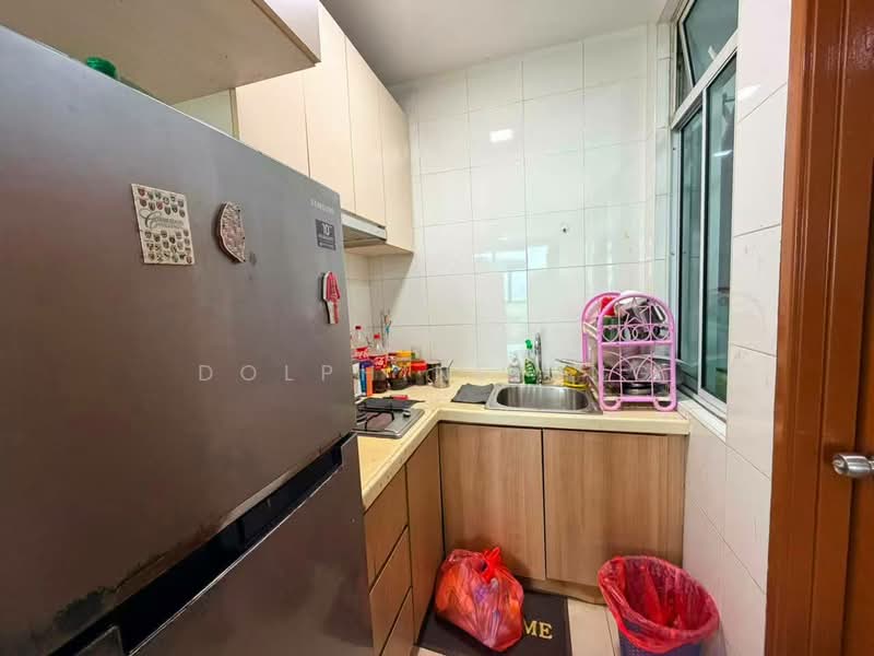 Service Residence for Sale at Pangsapuri Tanah Emas (Golden Sands) - Dolphine Ong - Kitchen - PropertyGuru.com.my