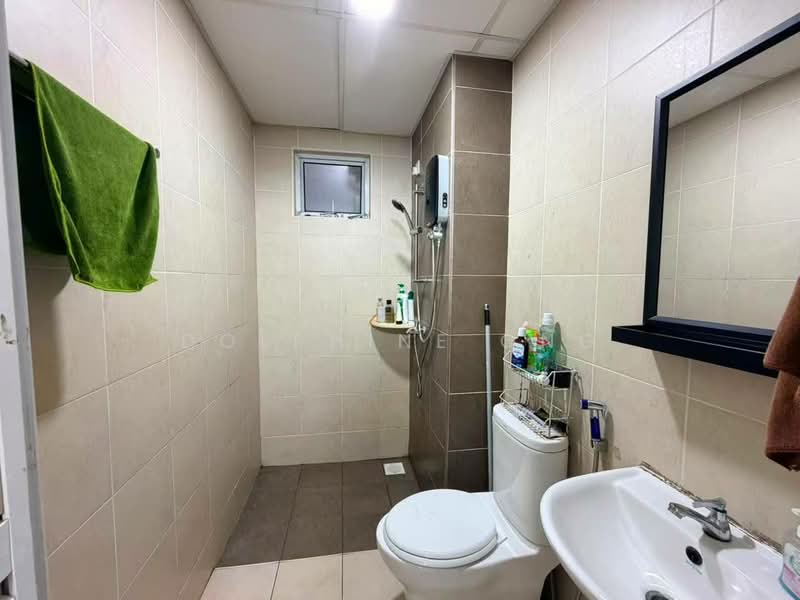 Service Residence for Sale at Pangsapuri Tanah Emas (Golden Sands) - Dolphine Ong - Bathroom - PropertyGuru.com.my