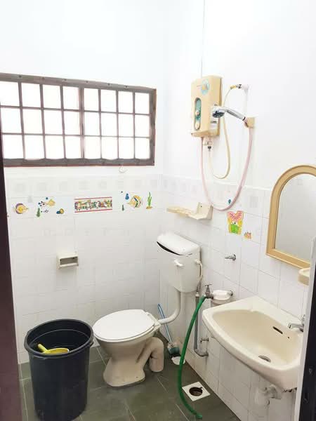 Apartment for Sale at Ria 2 Apartment - Dolphine Ong - Bathroom - PropertyGuru.com.my