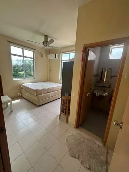 Rumah Flat untuk Disewa di Taman Daya - Jalan Nibong 14 - Dolphine Ong - Bedroom - PropertyGuru.com.my