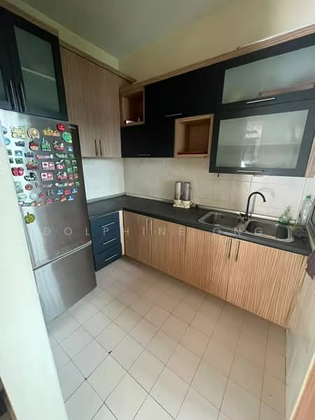 Rumah Flat untuk Disewa di Taman Daya - Jalan Nibong 14 - Dolphine Ong - Kitchen - PropertyGuru.com.my