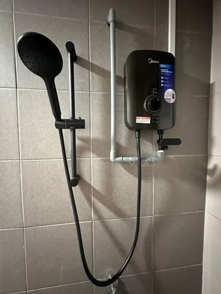 Service Residence for Rent at Residensi Bukit Tiara - C.L Poa - Bathroom - PropertyGuru.com.my