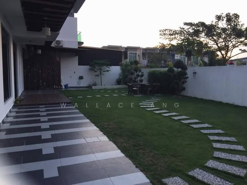 Rumah Kluster untuk Dijual di Taman Mount Austin (Tebrau) - Wallace Ang - Exterior - PropertyGuru.com.my