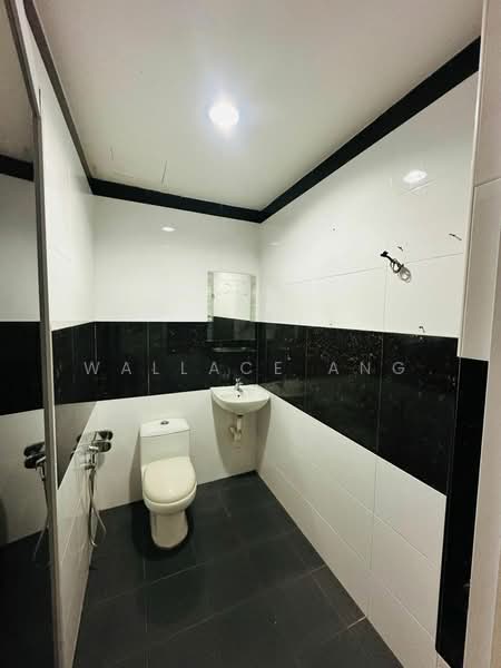 2-storey Terraced House for Sale in Taman Sri Pulai Perdana (Skudai) - Wallace Ang - Bathroom - PropertyGuru.com.my