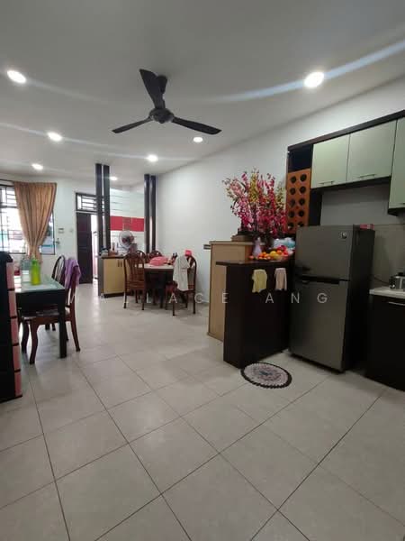 2-storey Terraced House for Sale in Taman Daya (Johor Bahru) - Wallace Ang - Kitchen - PropertyGuru.com.my