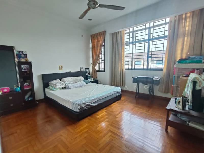 2-storey Terraced House for Sale in Taman Daya (Johor Bahru) - Wallace Ang - Bedroom - PropertyGuru.com.my