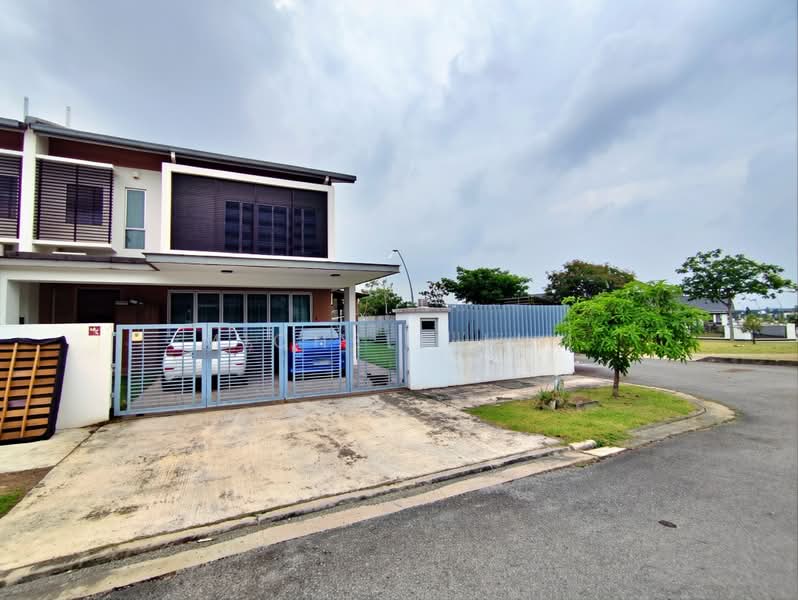 2-storey Terraced House for Sale in Shah Alam (Selangor) - Michele Lum - Exterior - PropertyGuru.com.my
