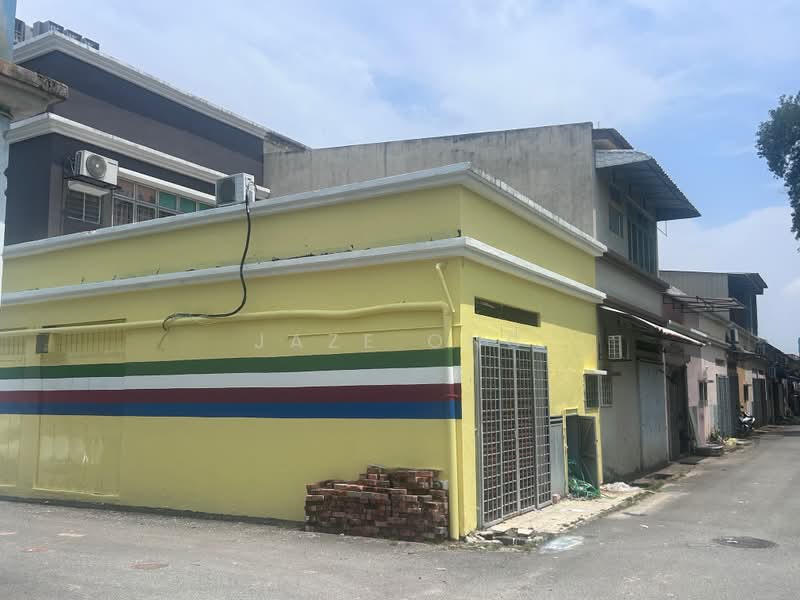Kedai / Pejabat untuk Dijual di Bandar Puteri Puchong (Puchong) - Jaze Ong - Exterior - PropertyGuru.com.my