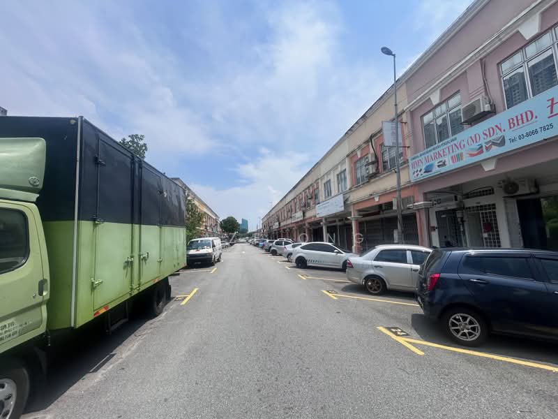 Kedai / Pejabat untuk Dijual di Bandar Puteri Puchong (Puchong) - Jaze Ong - Exterior - PropertyGuru.com.my