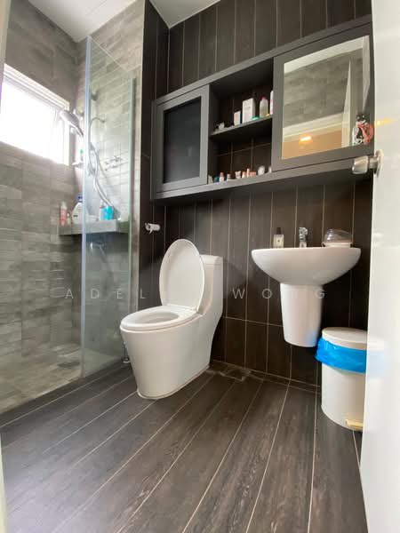 Rumah Berkembar untuk Dijual di Seksyen U13 (Setia Alam) - Adelyn Wong - Bathroom - PropertyGuru.com.my