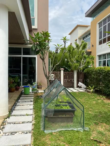 Rumah Berkembar untuk Dijual di Seksyen U13 (Setia Alam) - Adelyn Wong - PropertyGuru.com.my