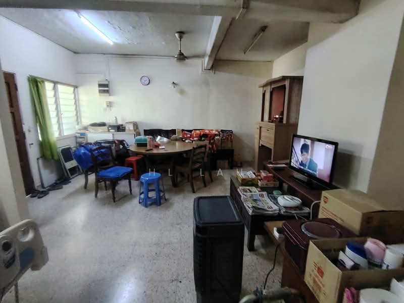 2-storey Terraced House for Sale in Sri Petaling (Kuala Lumpur) - HL Lau - Living Room - PropertyGuru.com.my