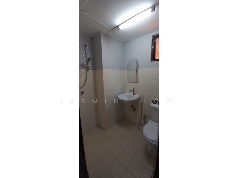 Condominium for Rent at Palm Spring @ Damansara - Jasmine Loo - Bathroom - PropertyGuru.com.my
