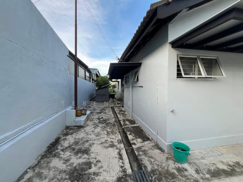 Rumah Banglo untuk Dijual di Taman Kebun Teh (Johor Bahru) - Terence Tan - Exterior - PropertyGuru.com.my