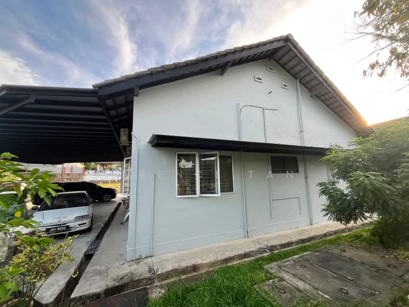 Rumah Banglo untuk Dijual di Taman Kebun Teh (Johor Bahru) - Terence Tan - Exterior - PropertyGuru.com.my