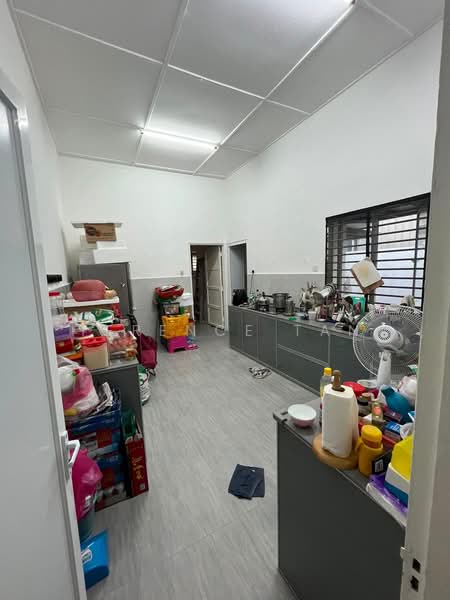 Rumah Banglo untuk Dijual di Taman Kebun Teh (Johor Bahru) - Terence Tan - Kitchen - PropertyGuru.com.my