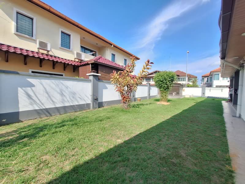 Rumah Berkembar untuk Dijual di Bandar Putra Permai (Seri Kembangan) - Lily Siow - Semi D Taman Equine - PropertyGuru.com.my