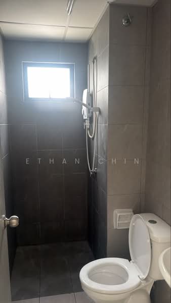 Servis Apartment untuk Disewa di Flora Residency - Ethan Chin - Bathroom - PropertyGuru.com.my