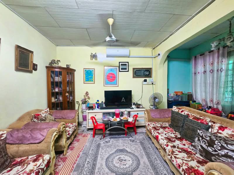 Rumah Teres 1 Tingkat untuk Dijual di Seksyen 51a (Petaling Jaya) - Izzah Alias - Living Room - PropertyGuru.com.my