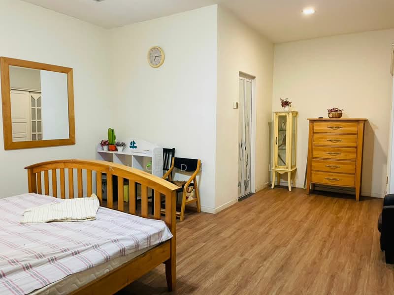 2-storey Terraced House for Sale in Seksyen 32, Kemuning Green Ville (Shah Alam) - Kho Daniel - Bedroom - PropertyGuru.com.my