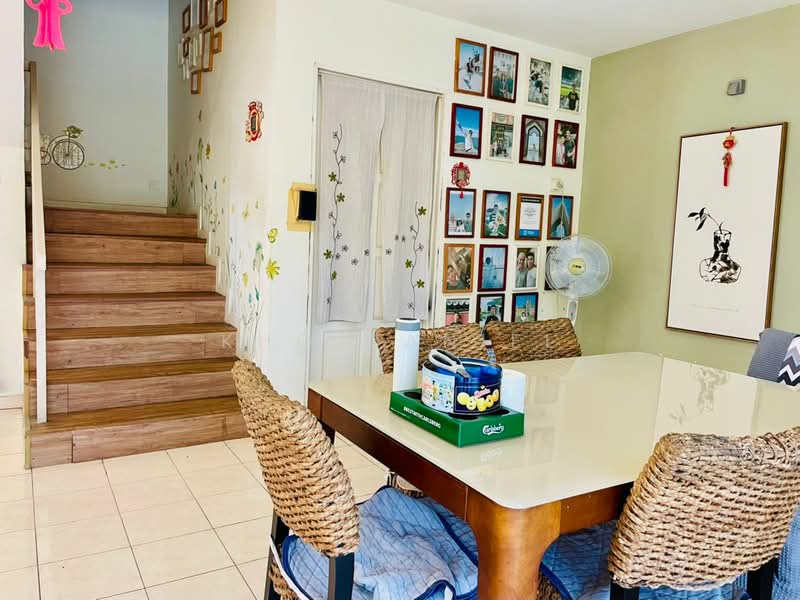 2-storey Terraced House for Sale in Seksyen 32, Kemuning Green Ville (Shah Alam) - Kho Daniel - Dining Room - PropertyGuru.com.my