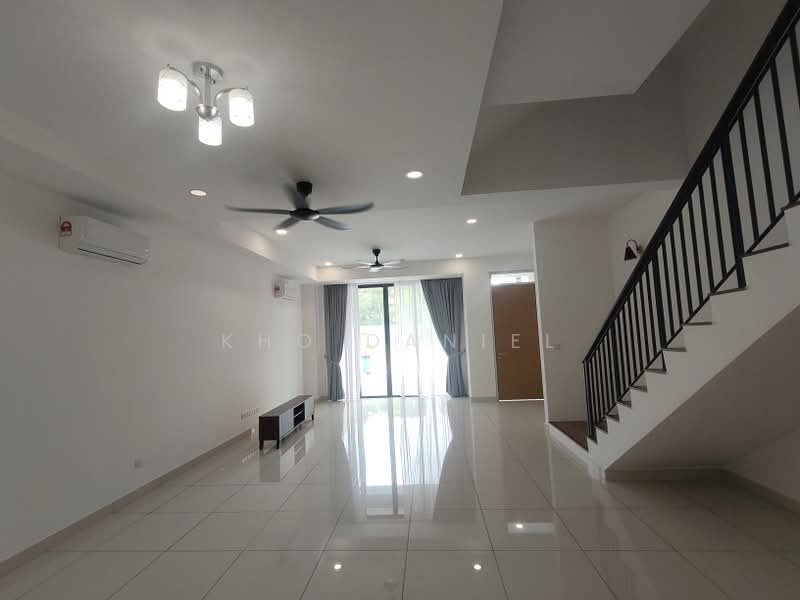 Rumah Teres 3 Tingkat untuk Disewa di BANDAR PUCHONG JAYA (Puchong) - Kho Daniel - Living Room - PropertyGuru.com.my