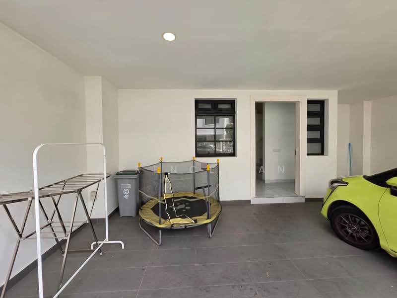 Rumah Kluster untuk Dijual di Eco Botanic (Iskandar Puteri (Nusajaya)) - Terence Tan - Car Park - PropertyGuru.com.my