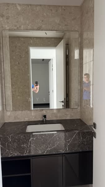 Service Residence for Sale at Pavilion Damansara Heights, Windsor Suites - Aylex . - Bathroom - PropertyGuru.com.my