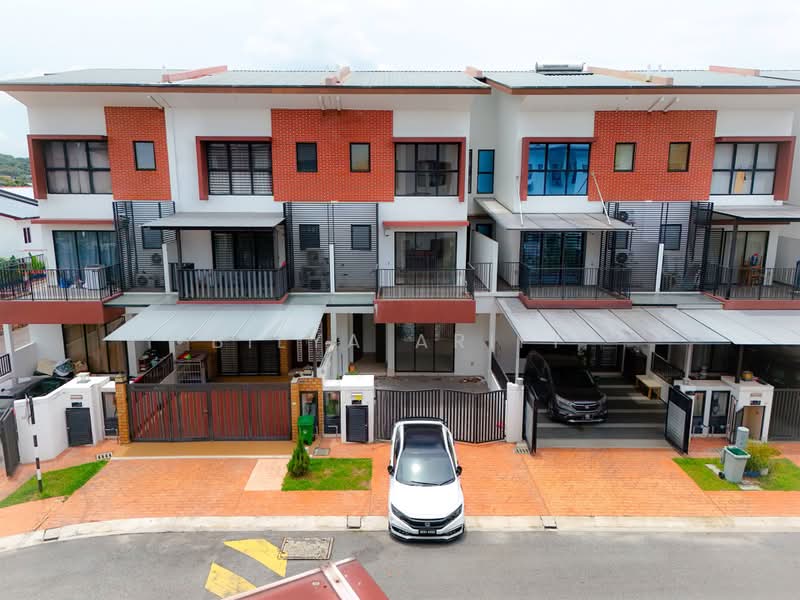 Rumah Teres 3 Tingkat untuk Dijual di Puchong (Selangor) - BILYA ARIFF - PropertyGuru.com.my