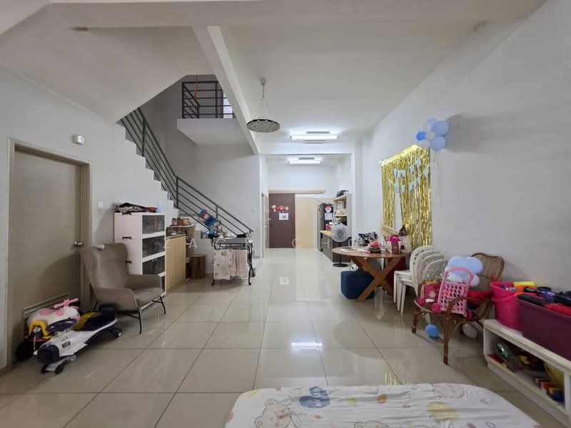 Rumah Teres 2-Tingkat untuk Dijual di Taman Dato' Chellam (Ulu Tiram) - Zack Chow - Living Room - PropertyGuru.com.my