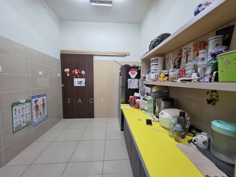 Rumah Teres 2-Tingkat untuk Dijual di Taman Dato' Chellam (Ulu Tiram) - Zack Chow - Kitchen - PropertyGuru.com.my